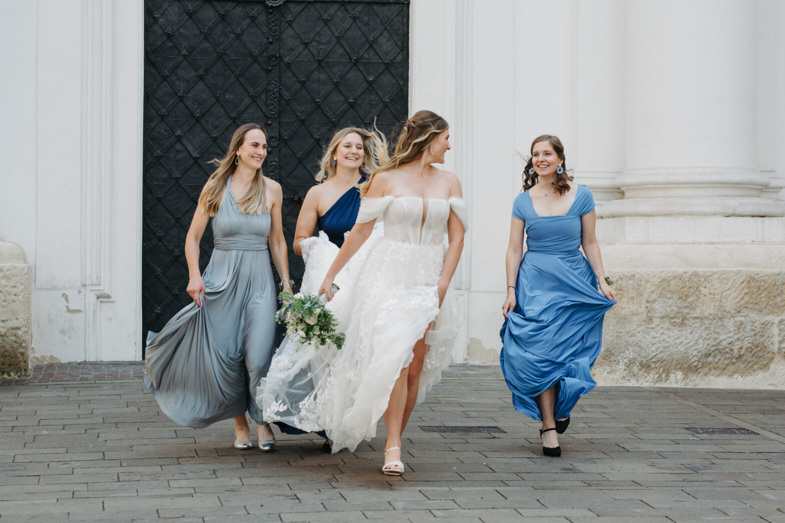Braut und Brautjungfern, Gästeliste Hochzeit
